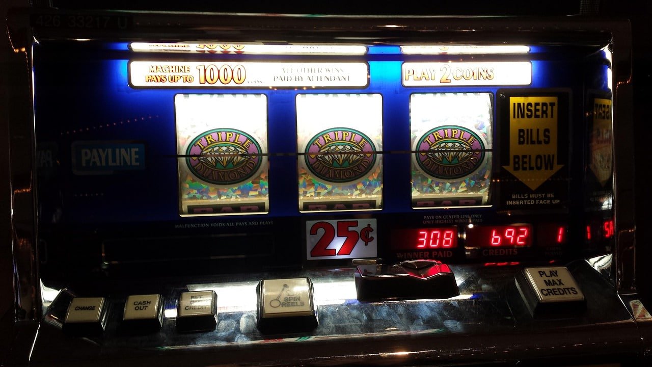 111mmr စလော့ Classic Slots Fruit Machine မြန်မာ ကစားသမားများ
